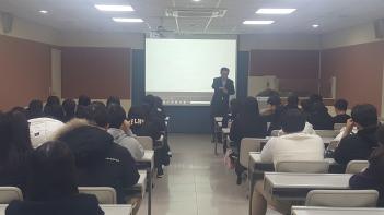 �Ϻ� ��ȭ���� ��û Ư������ ÷���̹���