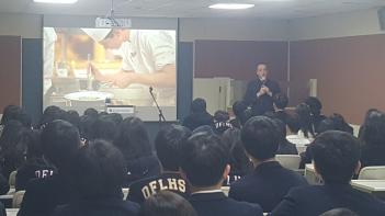 ������ ��ȭ����  ��û Ư������ ÷���̹���